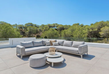 Luxury villa with swimming pool for sale in Las Colinas Golf, Costa Blanca