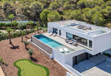 Luxury villa with swimming pool for sale in Las Colinas Golf, Costa Blanca