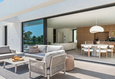 Luxury villa with swimming pool for sale in Las Colinas Golf, Costa Blanca