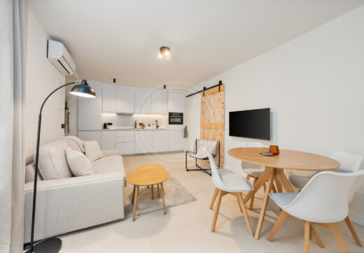 Charming Two-Bedroom Ground Floor Apartment in Estepona Old Town