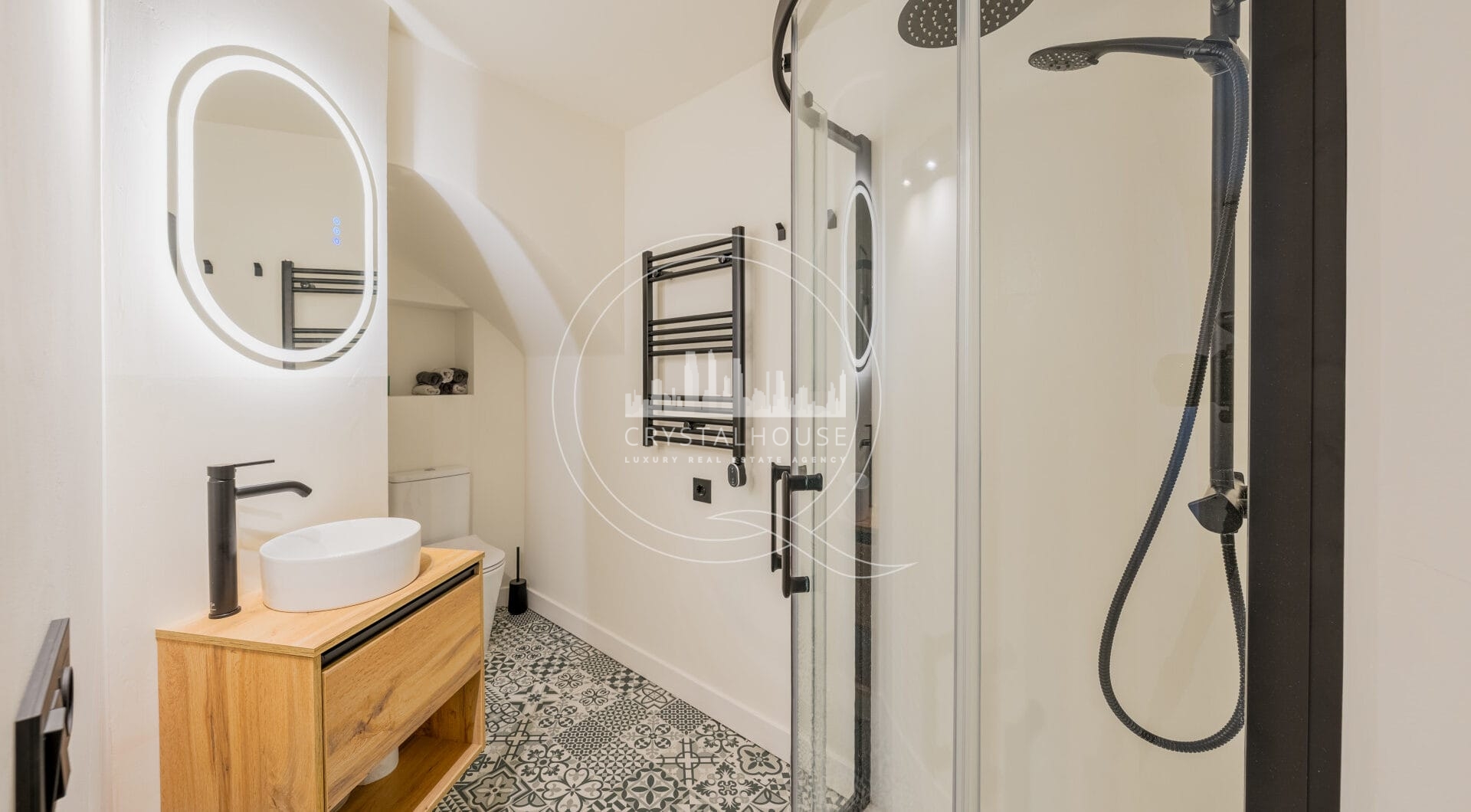 Charming Two-Bedroom Ground Floor Apartment in Estepona Old Town