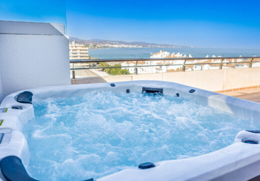 An exceptional 3-bedroom penthouse in the heart of Puerto Banús, offering one of the best terraces and panoramic views in the area.