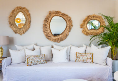 An exceptional 3-bedroom penthouse in the heart of Puerto Banús, offering one of the best terraces and panoramic views in the area.