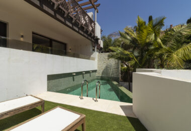 SEMI-DETACHED VILLA IN THE CENTER OF MARBELLA