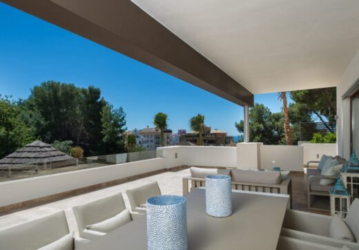SEMI-DETACHED VILLA IN THE CENTER OF MARBELLA