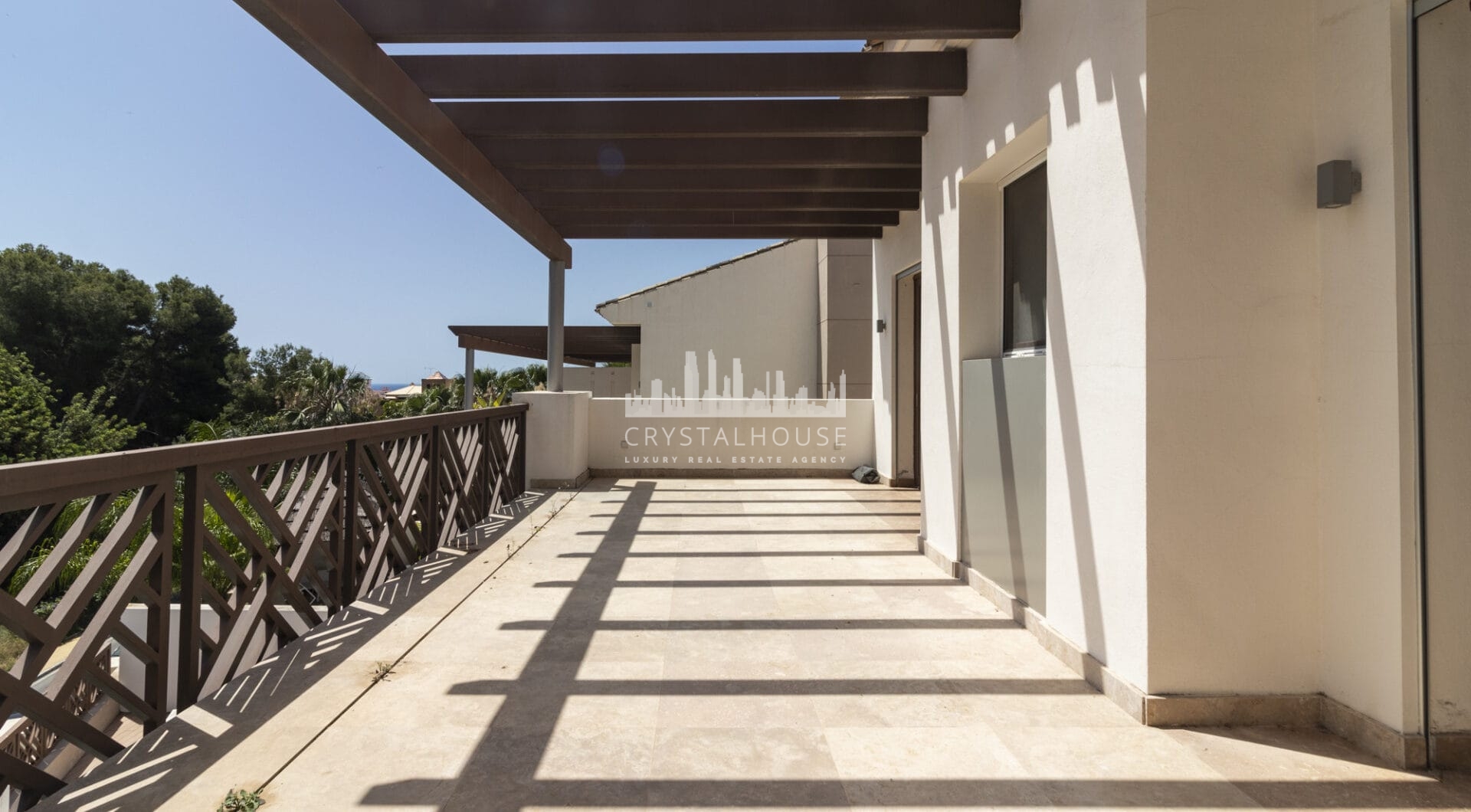 SEMI-DETACHED VILLA IN THE CENTER OF MARBELLA