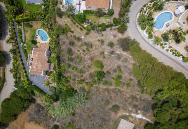 Expansive Plot with Panoramic Views in Valtocado, Mijas