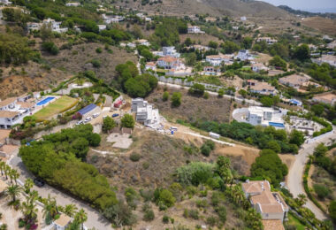Expansive Plot with Panoramic Views in Valtocado, Mijas