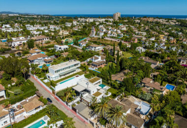 Modern Luxury Villa in Nueva Andalucia