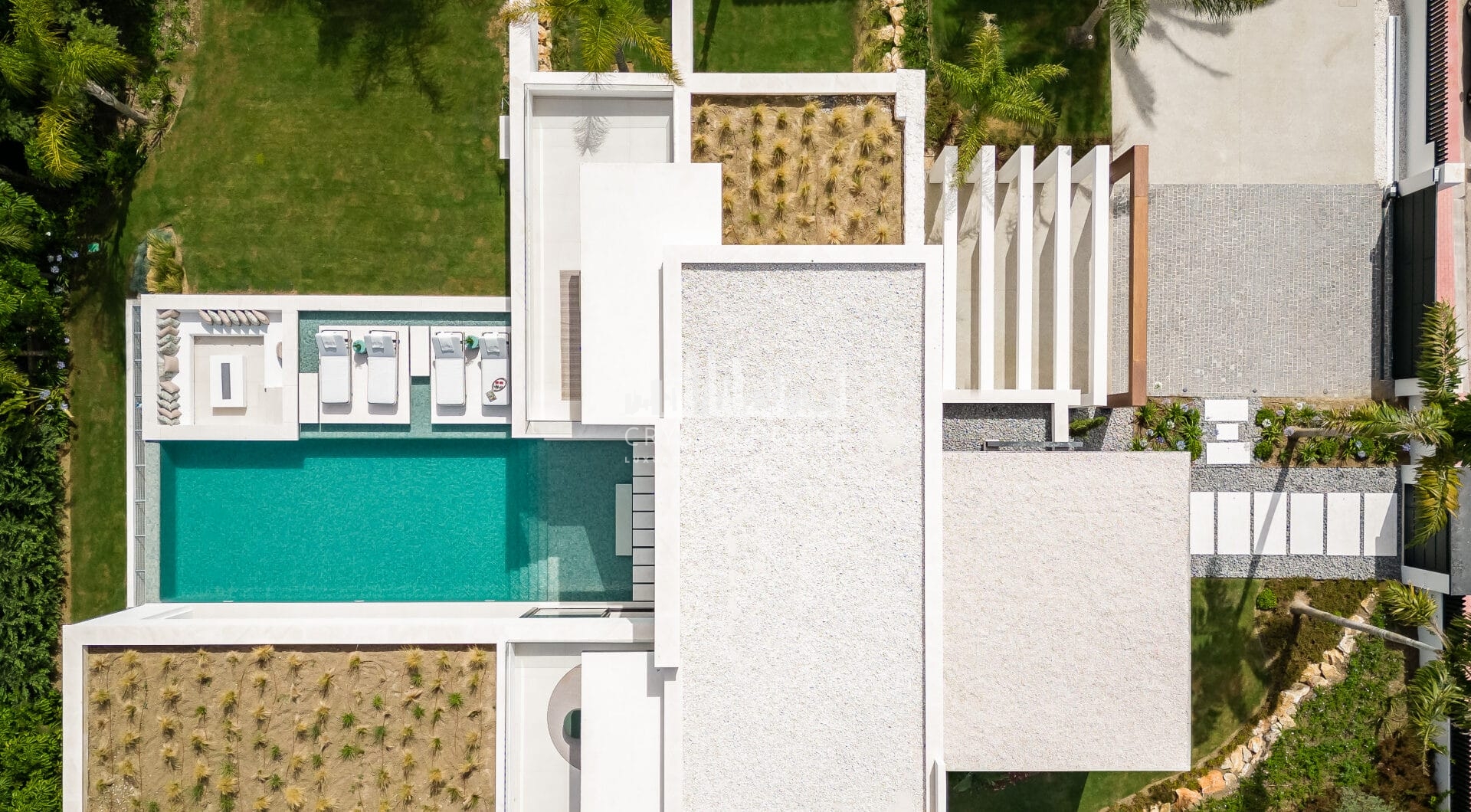 Modern Luxury Villa in Nueva Andalucia