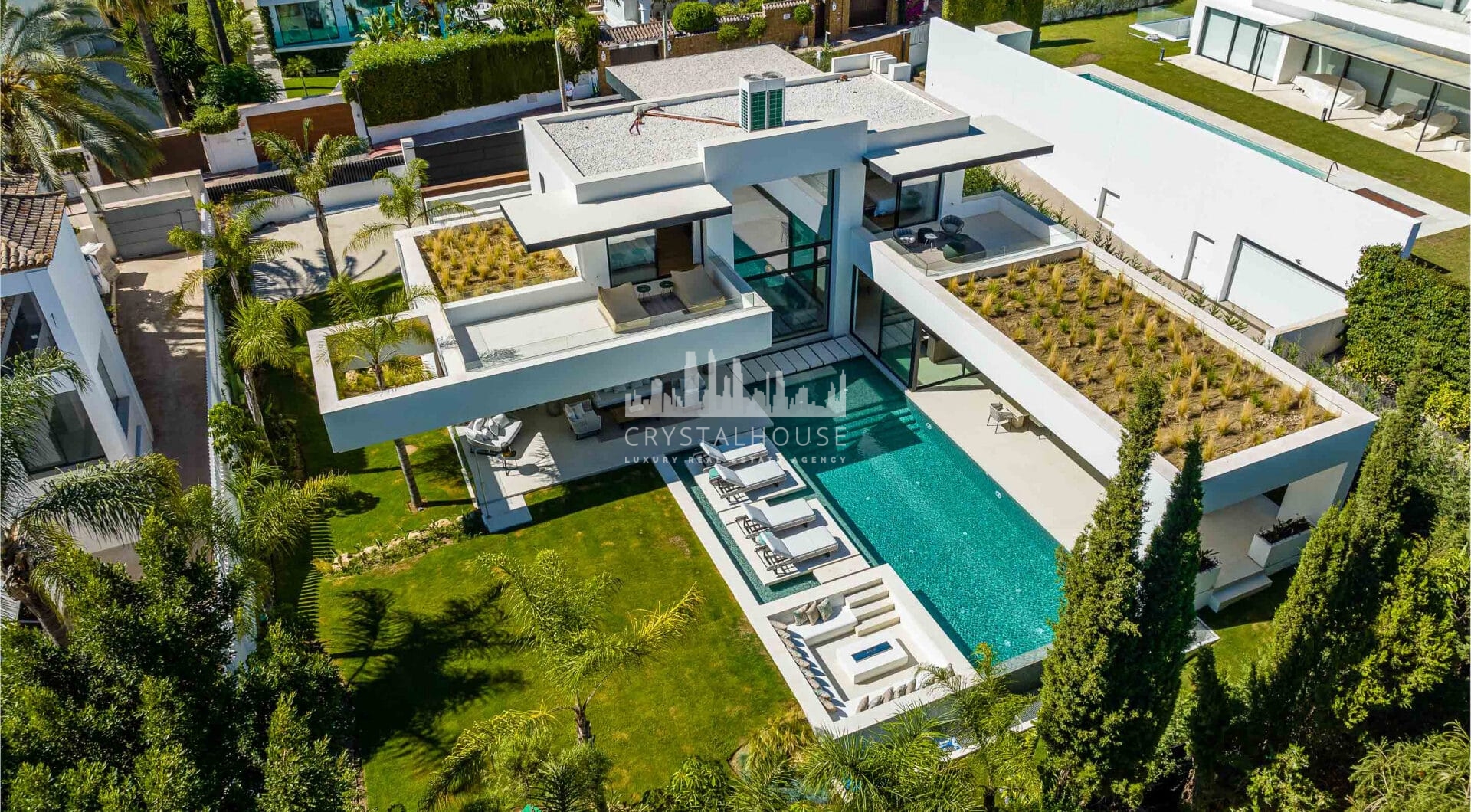 Modern Luxury Villa in Nueva Andalucia