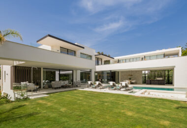 Modern Luxury Villa in Nueva Andalucia