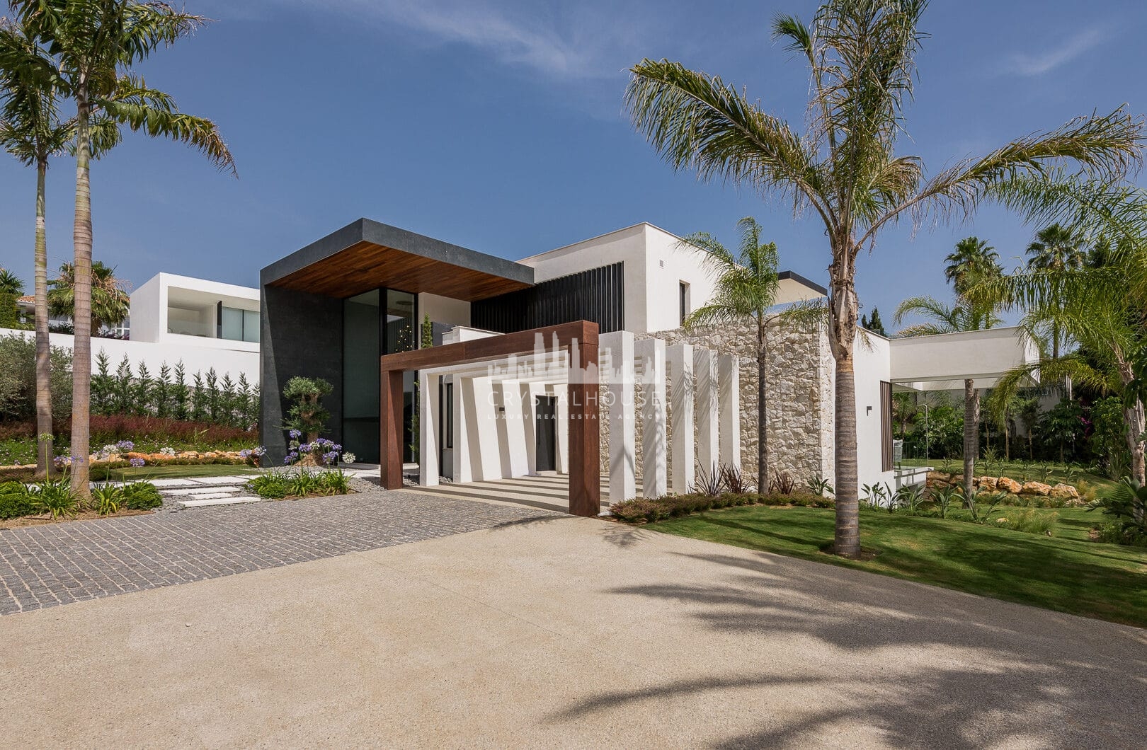 Modern Luxury Villa in Nueva Andalucia