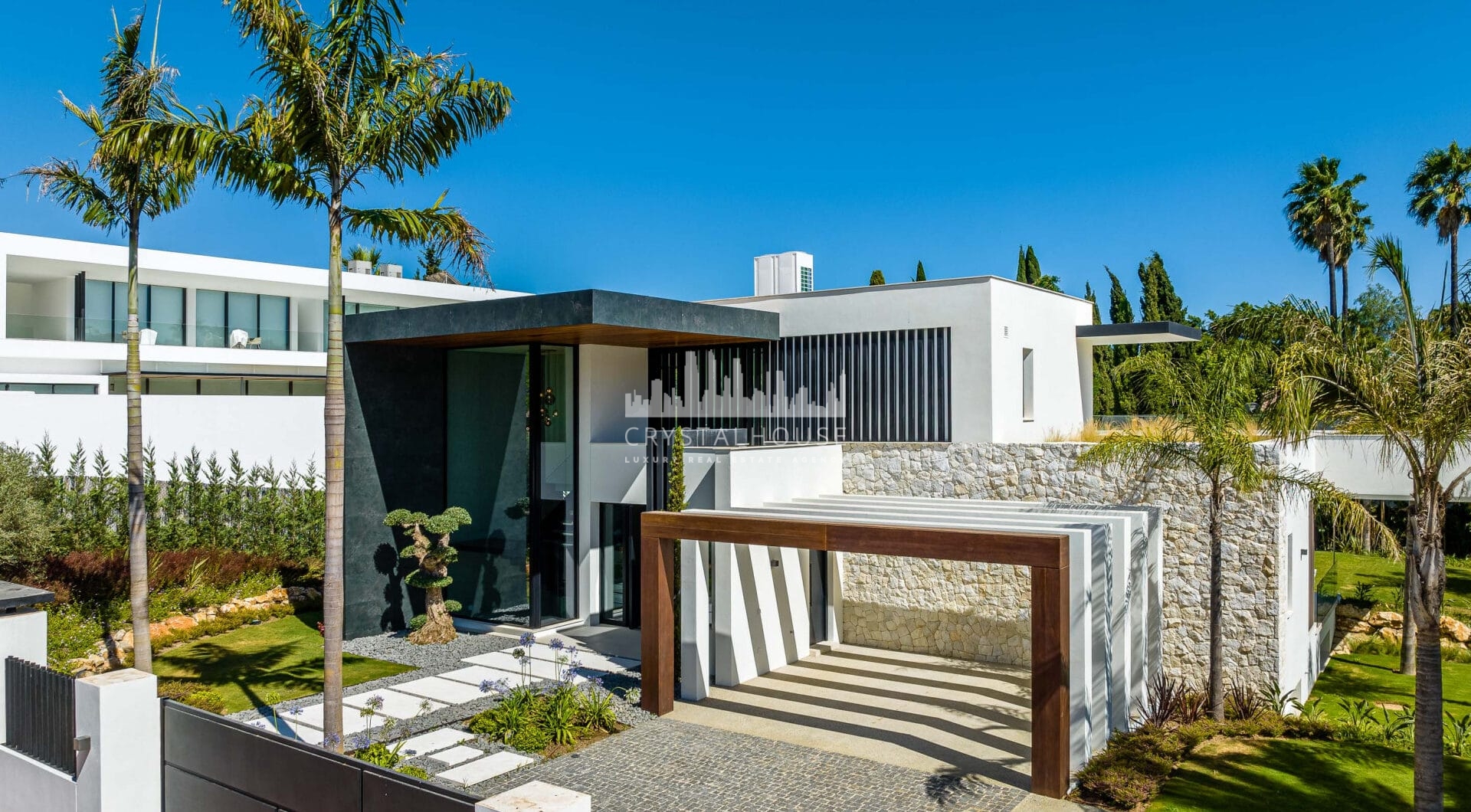 Modern Luxury Villa in Nueva Andalucia