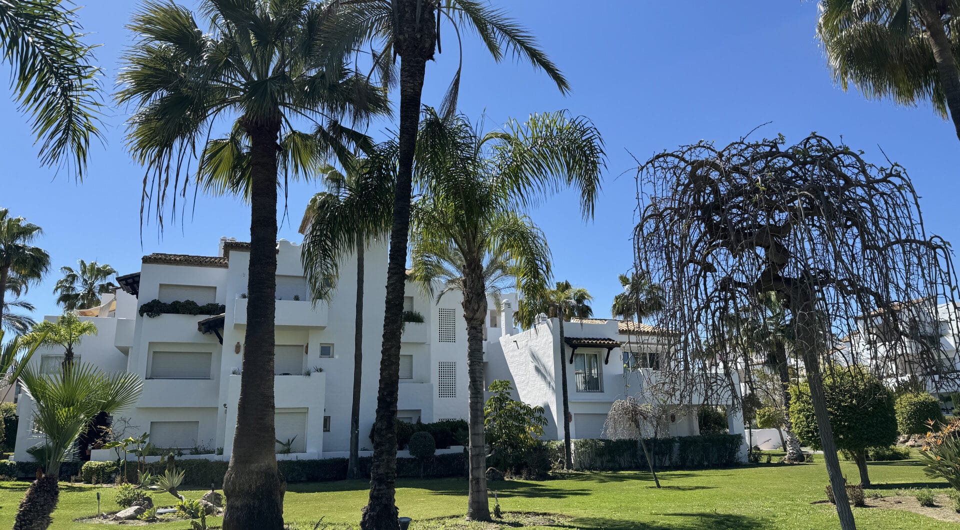Exclusive Apartment for Sale in Costalita Urbanization, Estepona - New Golden Mile