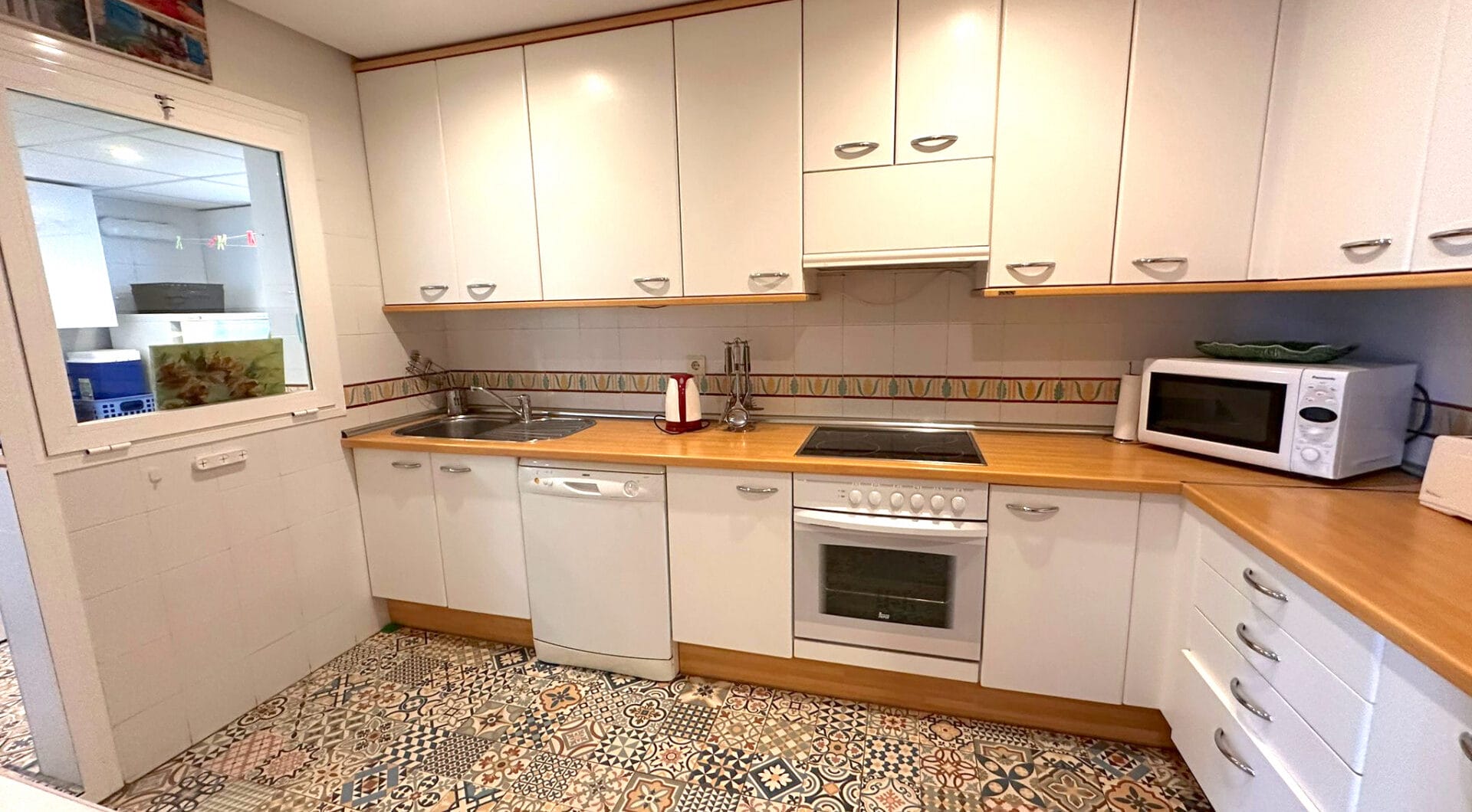 Exclusive Apartment for Sale in Costalita Urbanization, Estepona - New Golden Mile