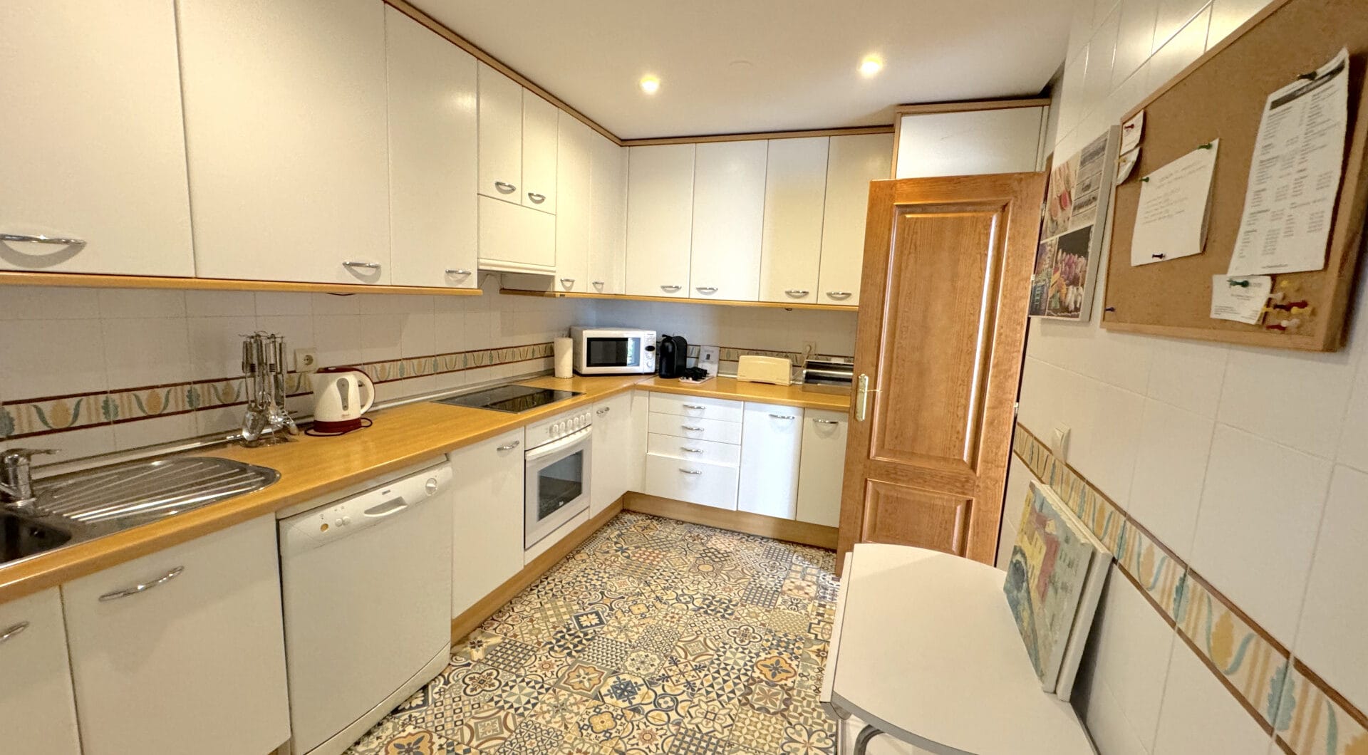 Exclusive Apartment for Sale in Costalita Urbanization, Estepona - New Golden Mile