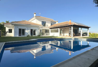 Villa for long term rental in  Los Flamingos Benahavis