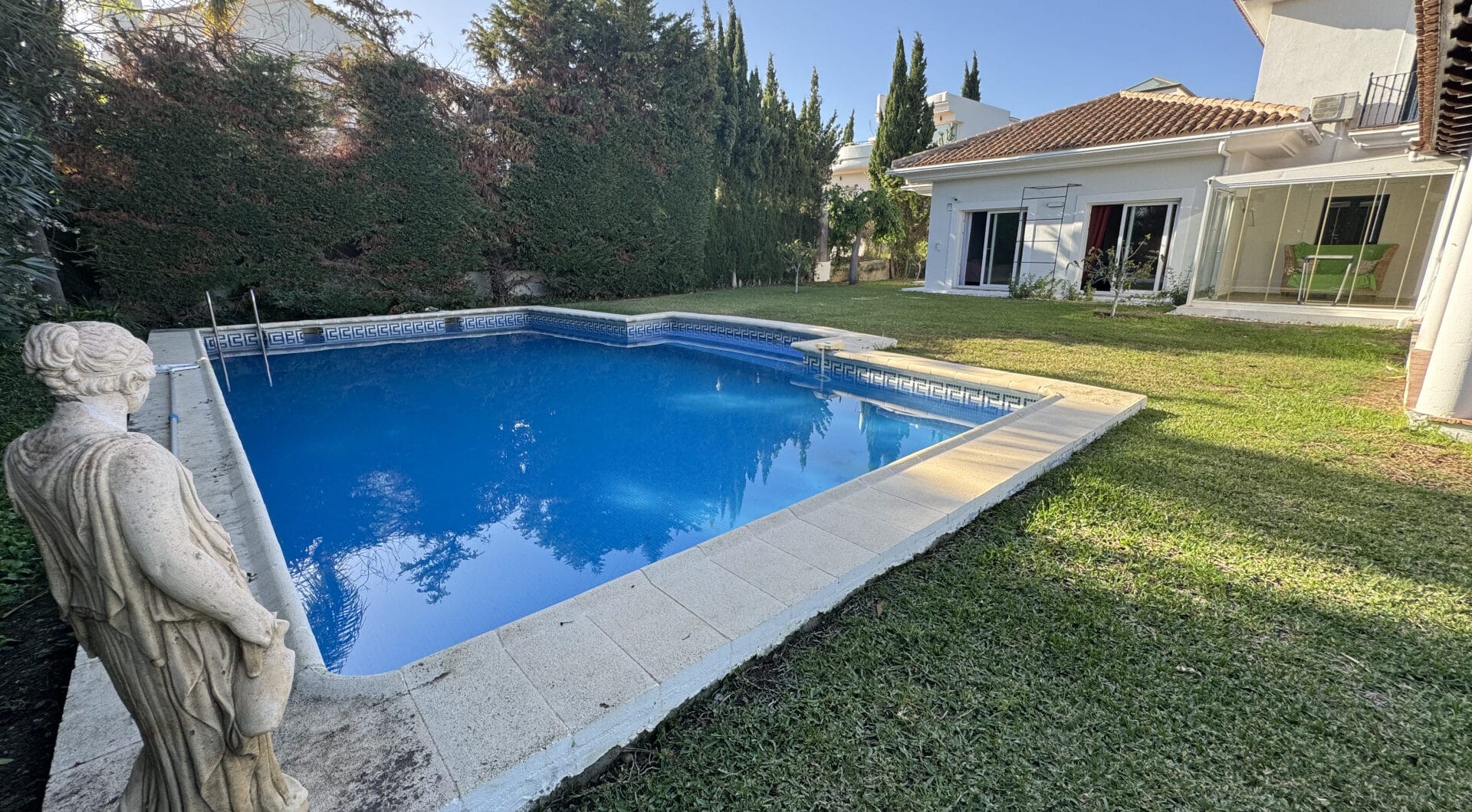 Villa for long term rental in  Los Flamingos Benahavis