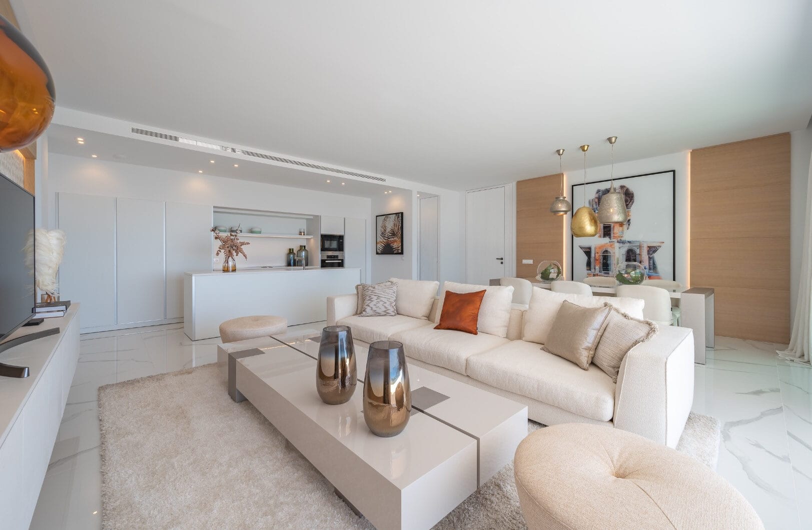 Stunning corner middle floor apartment with panoramic golf &amp; sea views