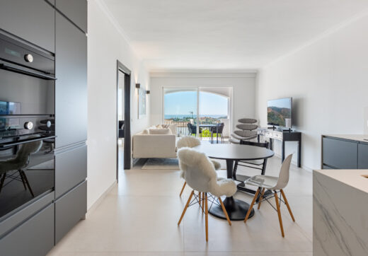 Exclusive Apartment in La Quinta-  Top-Class Style, Views &amp; Comfort!