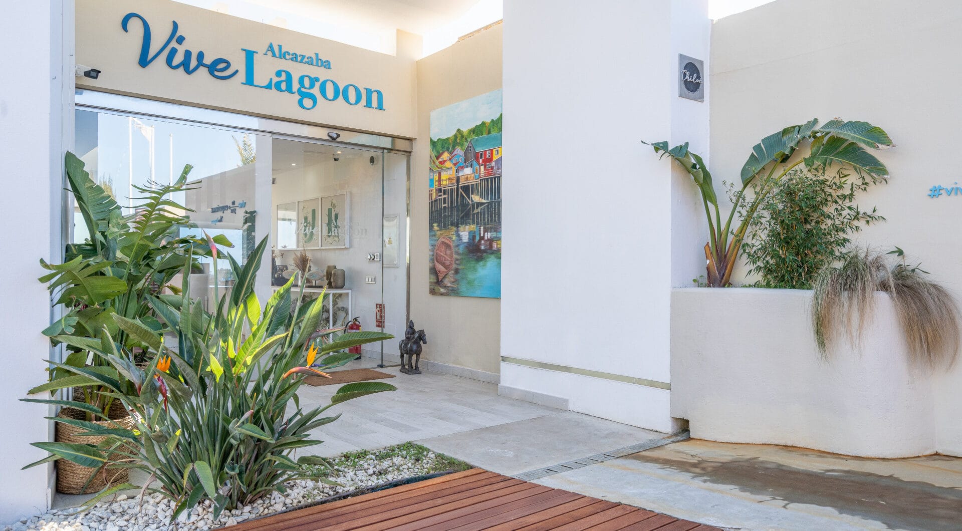 Beautiful new renovated apartment with a large garden in Alcazaba Lagoon