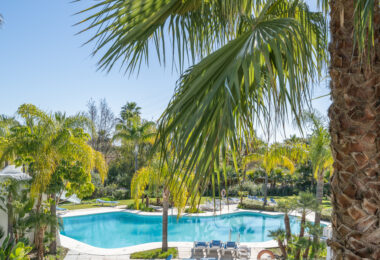 Beautiful new renovated apartment with a large garden in Alcazaba Lagoon