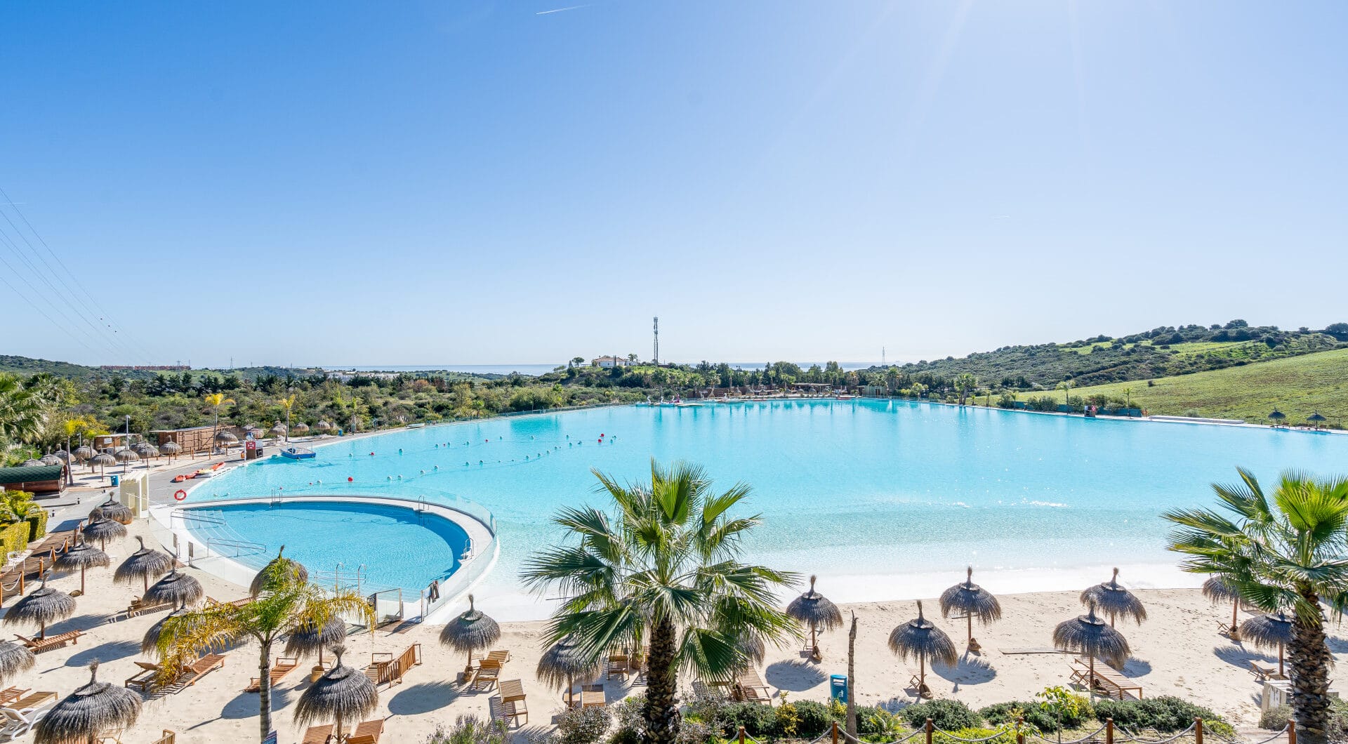 Beautiful new renovated apartment with a large garden in Alcazaba Lagoon