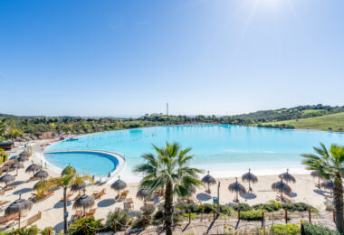 Beautiful new renovated apartment with a large garden in Alcazaba Lagoon