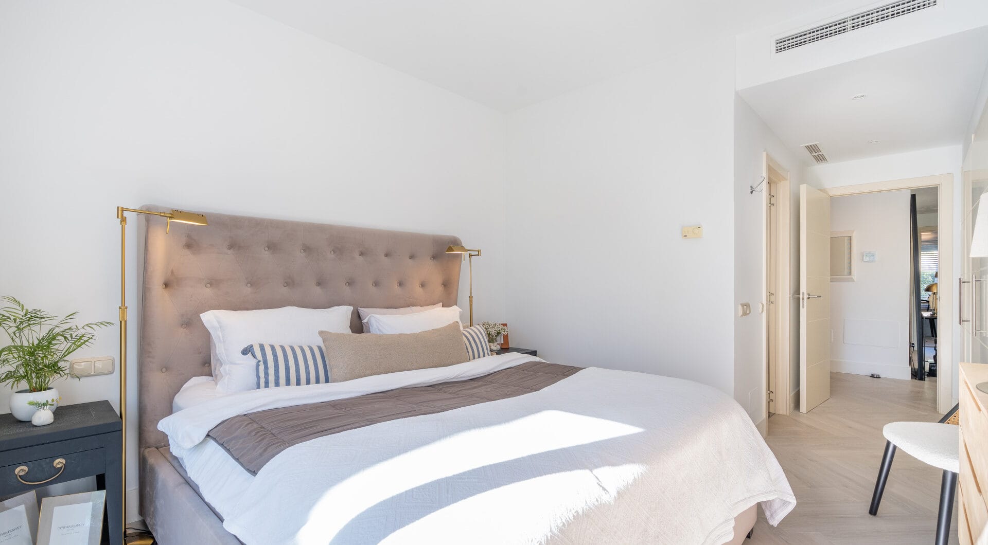 Beautiful new renovated apartment with a large garden in Alcazaba Lagoon