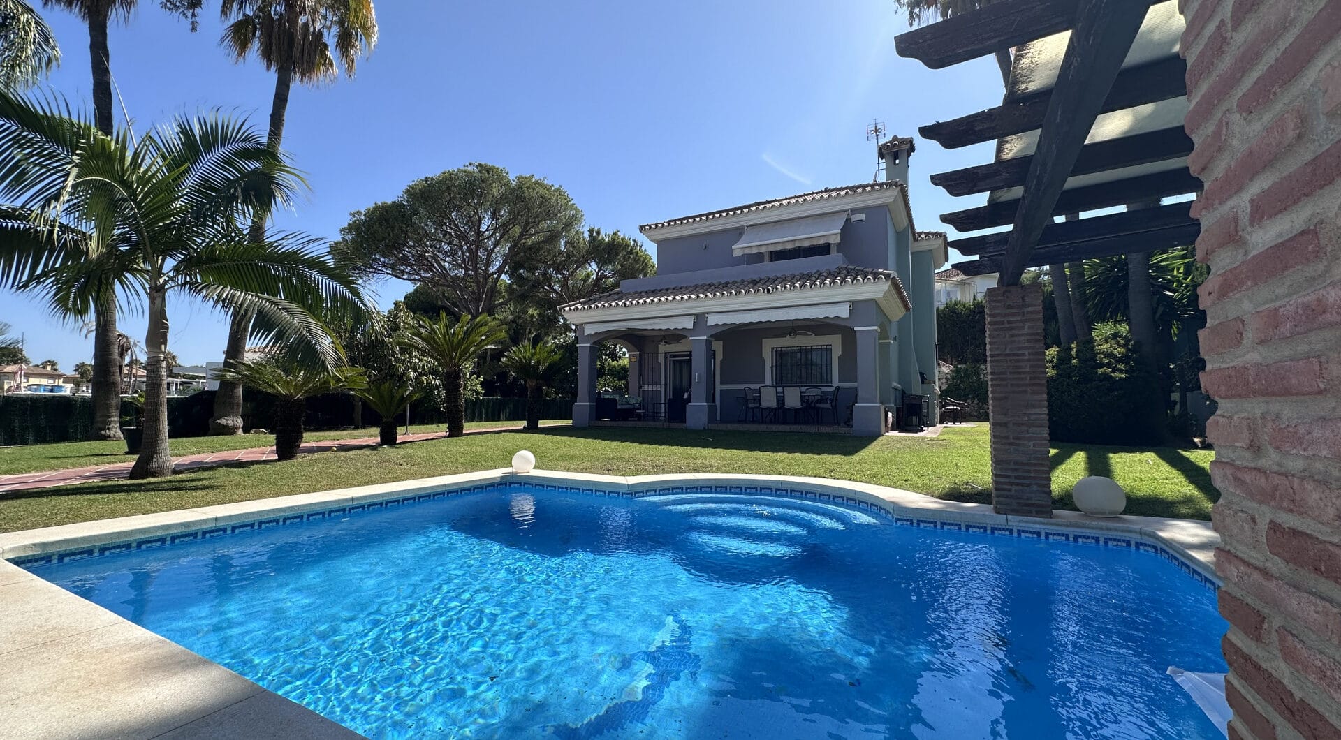 Charming Villa in Monte Biarritz