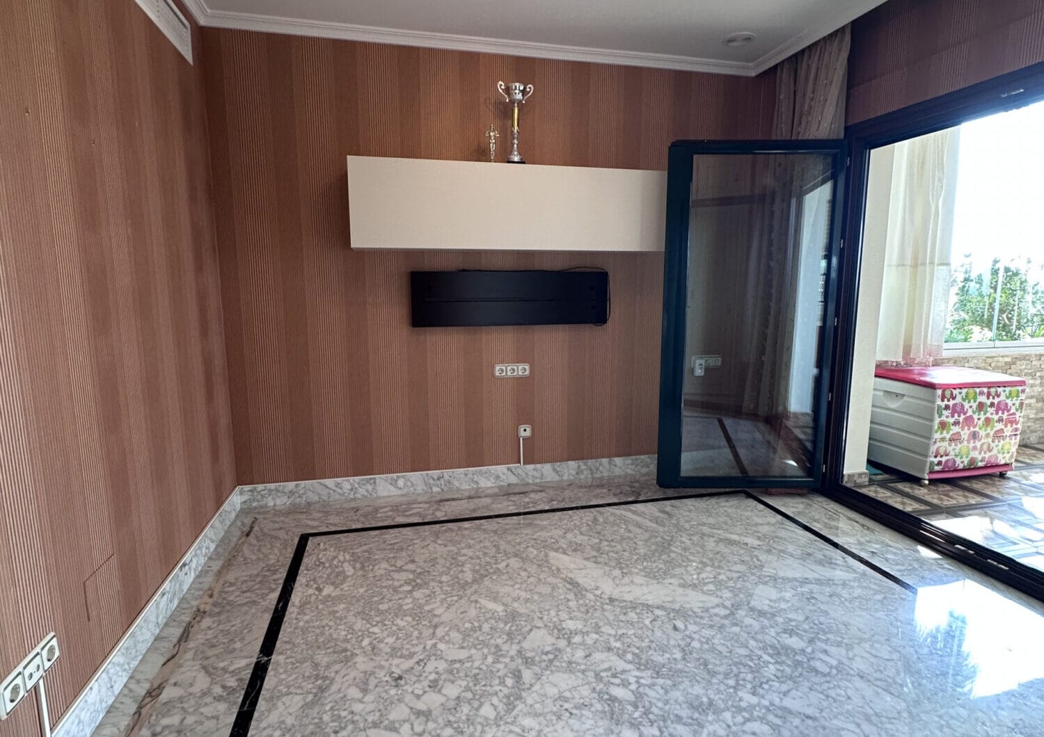 Apartment for sale in Marbella Golden Mile, Marbella