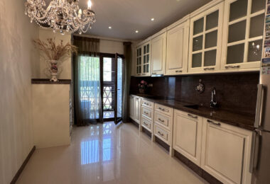 Apartment for sale in Marbella Golden Mile, Marbella