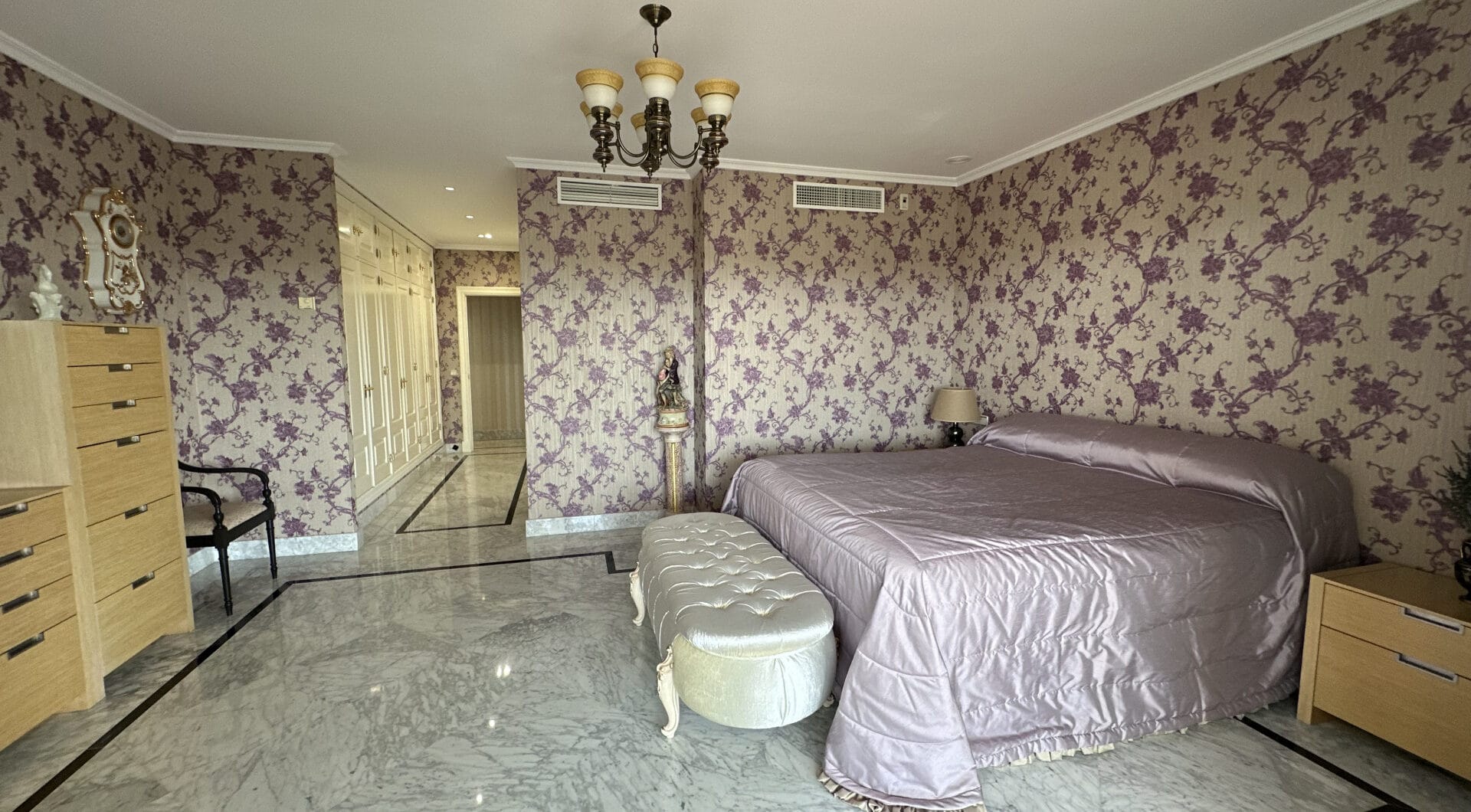 Apartment for sale in Marbella Golden Mile, Marbella