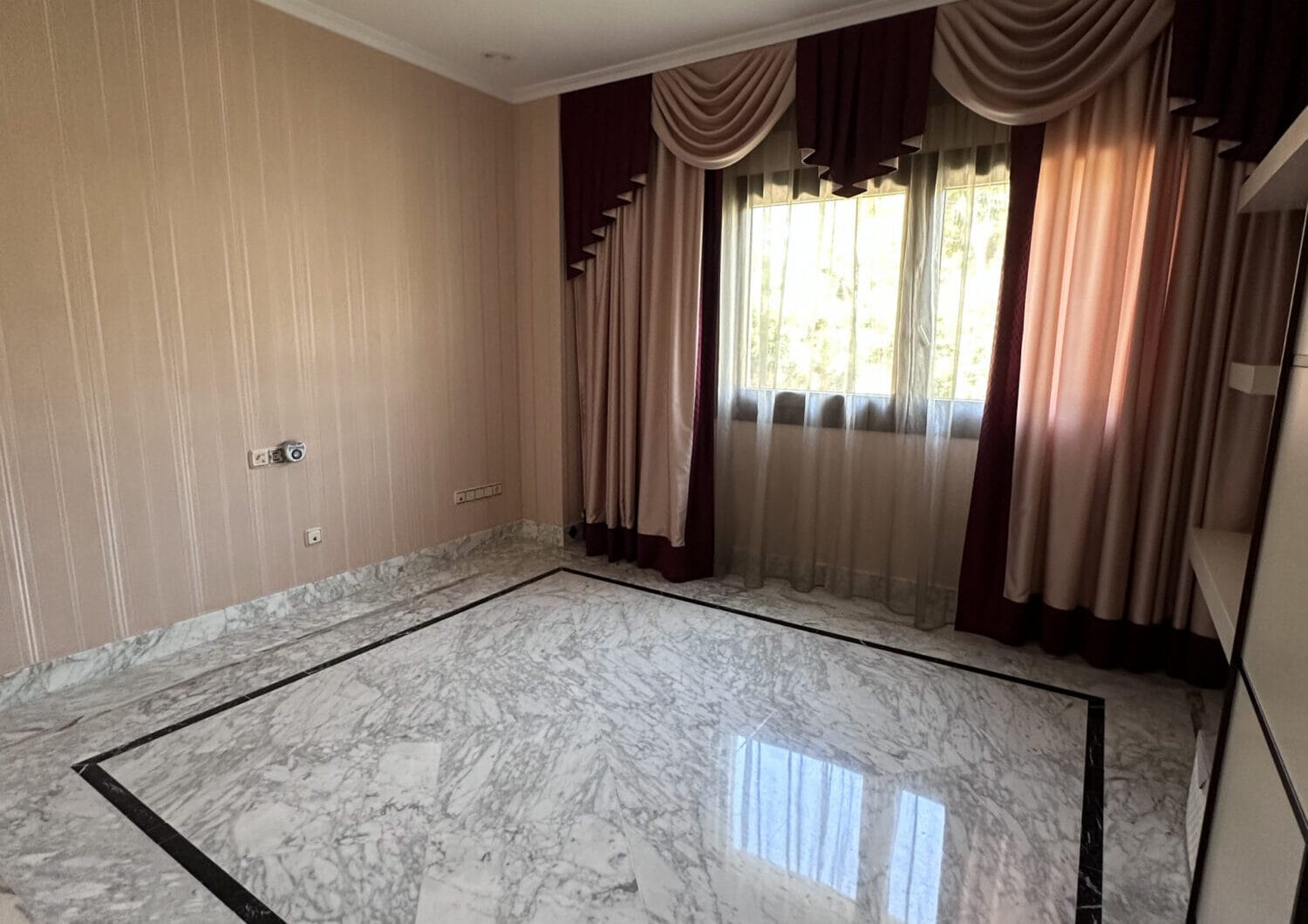 Apartment for sale in Marbella Golden Mile, Marbella