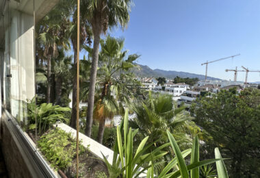 Apartment for sale in Marbella Golden Mile, Marbella