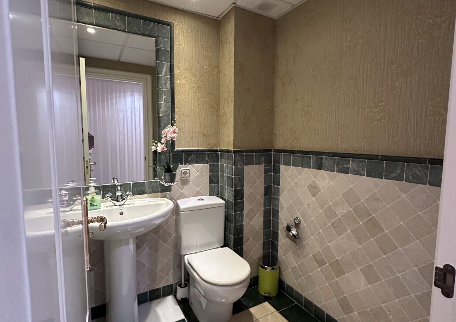 Apartment for sale in Marbella Golden Mile, Marbella