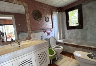 Apartment for sale in Marbella Golden Mile, Marbella