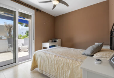 Spacious 3 bedroom apartment – Nueva Andalucía, just steps from Puerto Banus