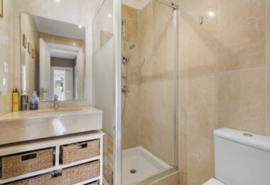 Spacious 3 bedroom apartment – Nueva Andalucía, just steps from Puerto Banus