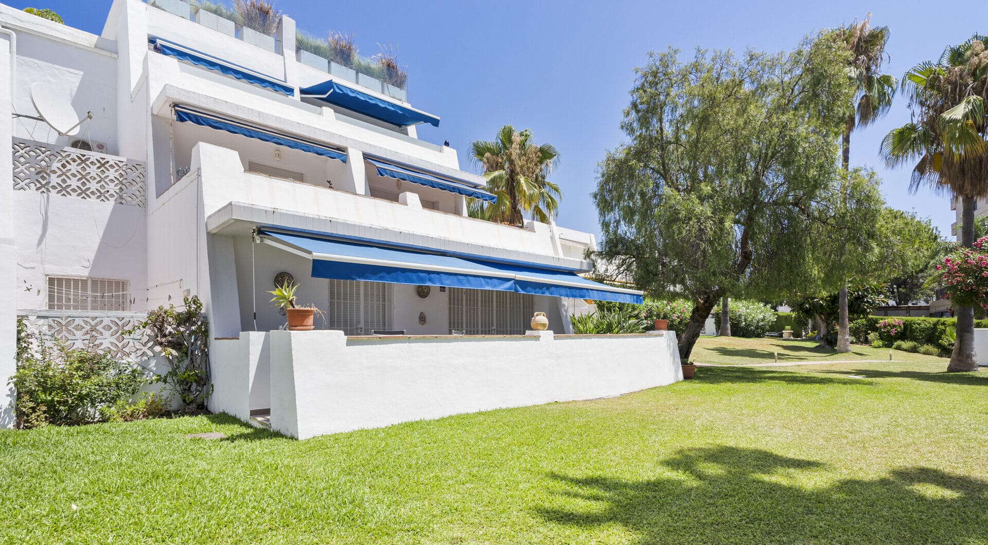 Spacious 3 bedroom apartment – Nueva Andalucía, just steps from Puerto Banus