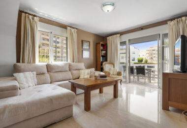 Spacious 3 bedroom apartment – Nueva Andalucía, just steps from Puerto Banus