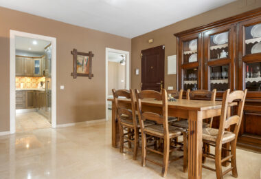 Spacious 3 bedroom apartment – Nueva Andalucía, just steps from Puerto Banus