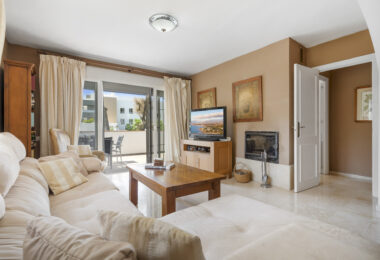 Spacious 3 bedroom apartment – Nueva Andalucía, just steps from Puerto Banus
