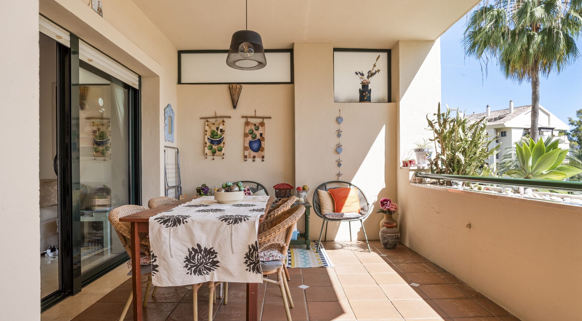 Large first floor apartment in Guadalcántara, San Pedro de Alcántara