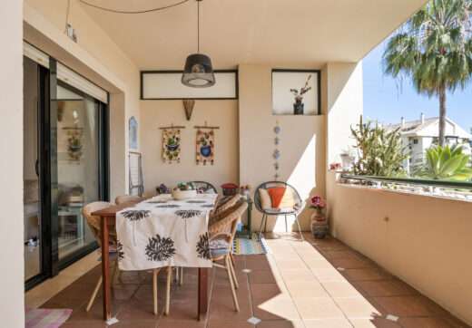Large first floor apartment in Guadalcántara, San Pedro de Alcántara