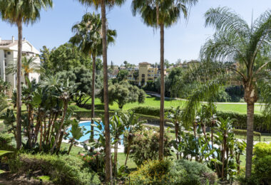 Large first floor apartment in Guadalcántara, San Pedro de Alcántara