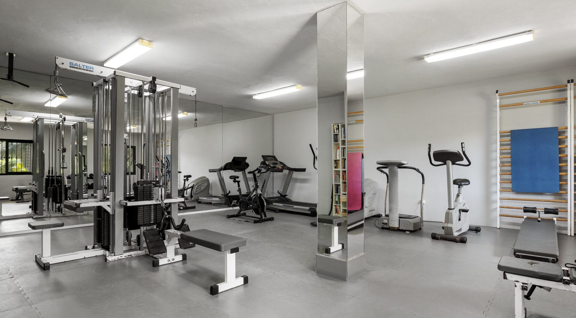 Large first floor apartment in Guadalcántara, San Pedro de Alcántara