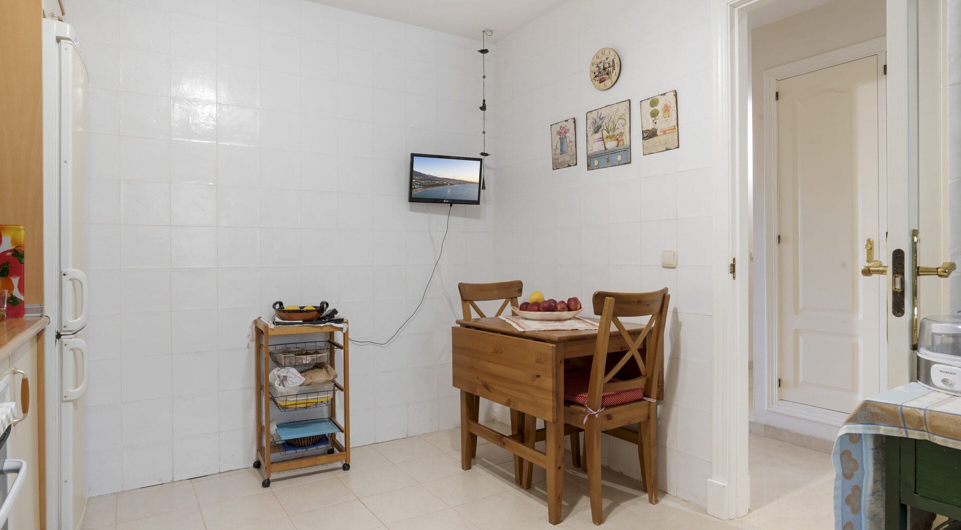 Large first floor apartment in Guadalcántara, San Pedro de Alcántara