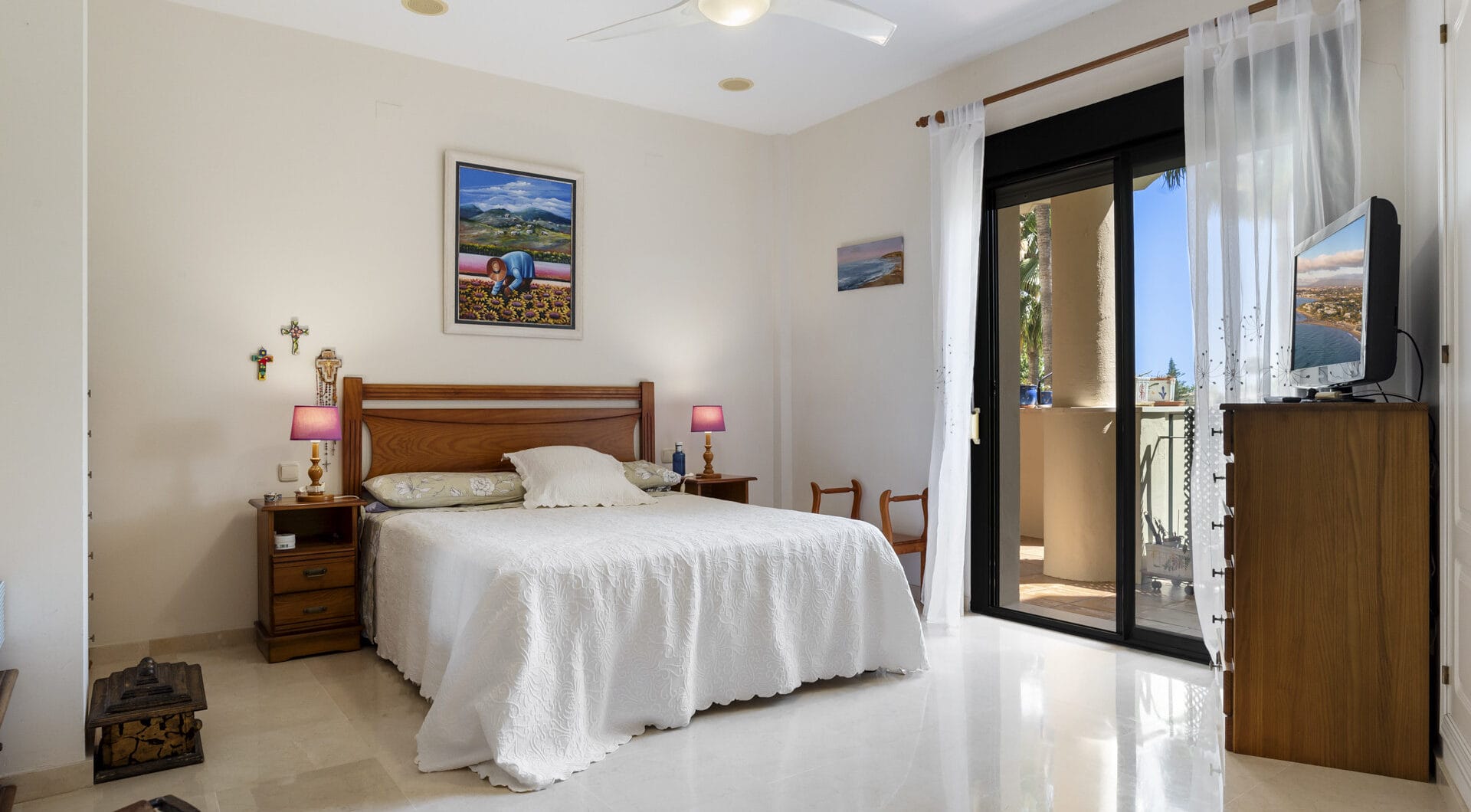 Large first floor apartment in Guadalcántara, San Pedro de Alcántara